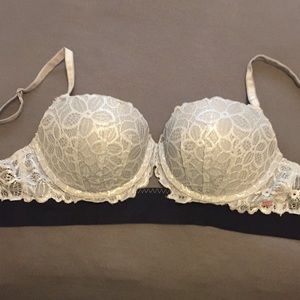 Victoria’s Secret PINK bra— silver with black band